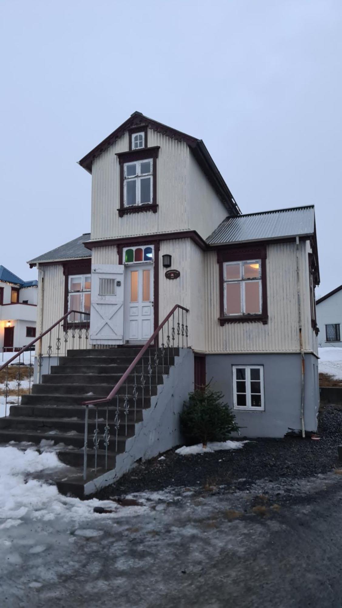 Hotel Steinhúsið Holmavik Habitación foto